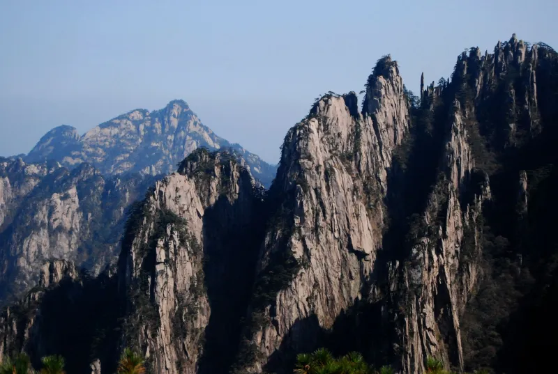 Skip the Tour Group: How to Reach Huangshan and Hongcun From Hefei With Nothing But a Phone and a Train Ticket